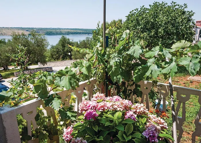 Two-bedroom In * Posedarje